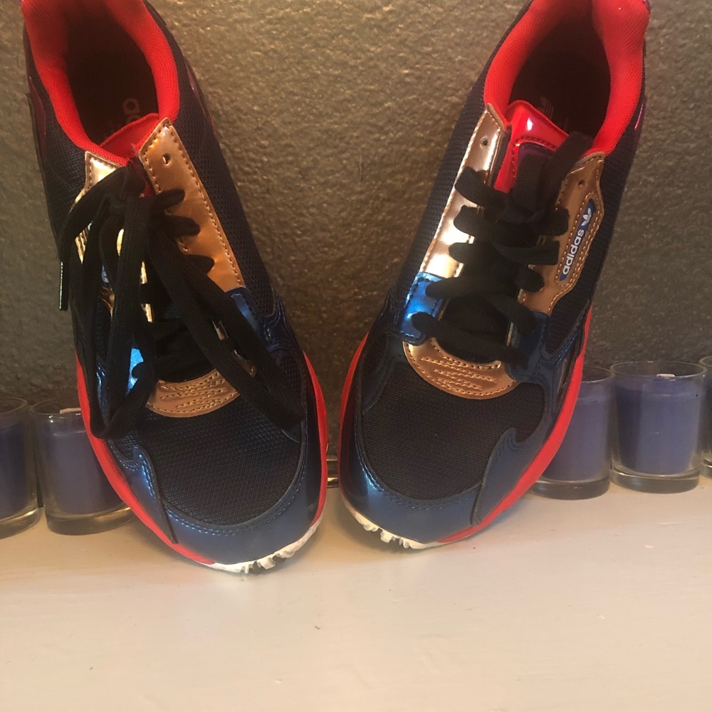 Adidas Women’s Cool  Statement  Tennis  shoes 8